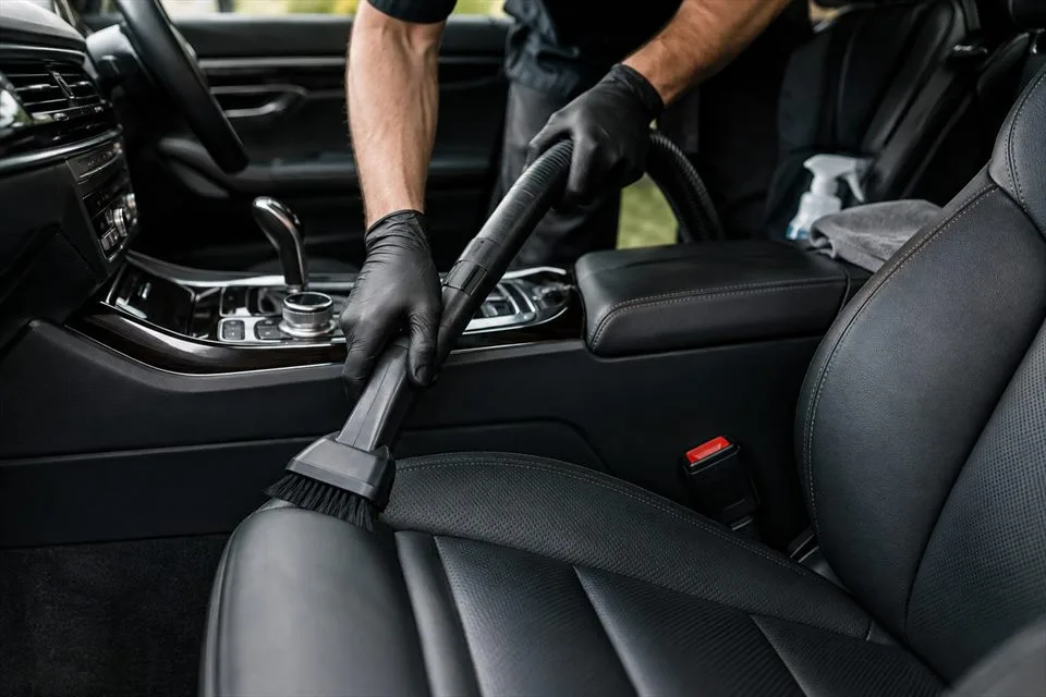 Higienização do interior de carro premium